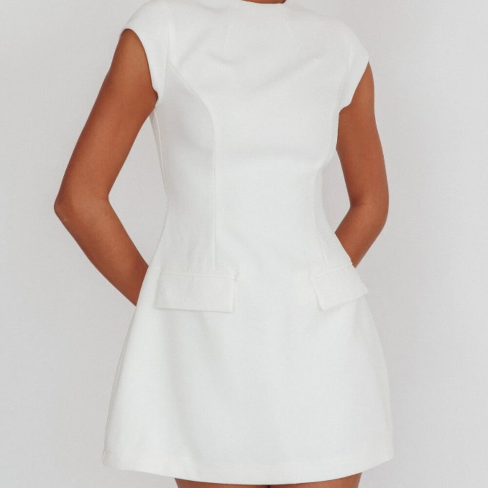 Arlstos Cap Sleeve Mini Dress Off White - Selfie Leslie